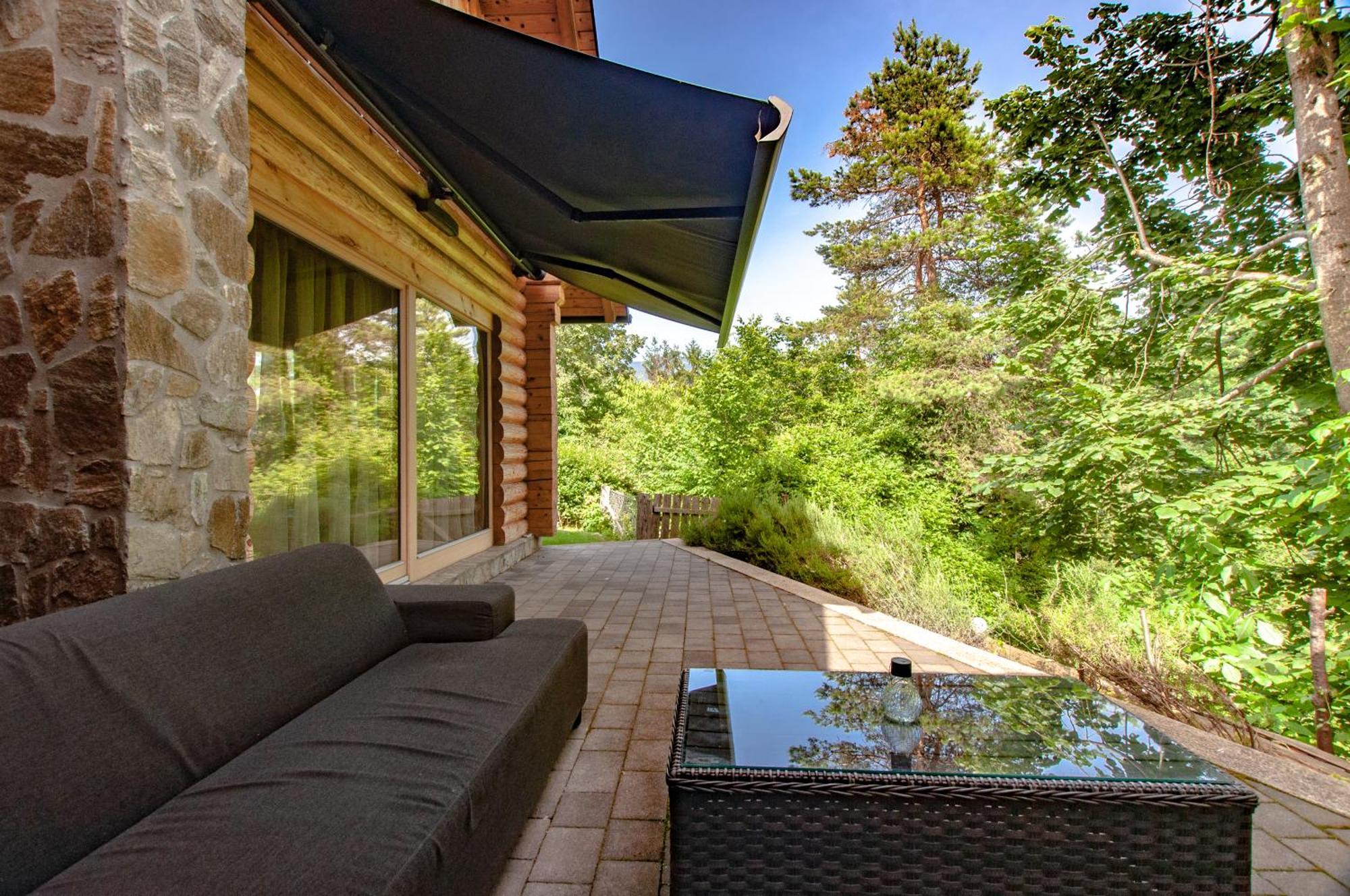 Log House Natura Radovljica Exterior photo