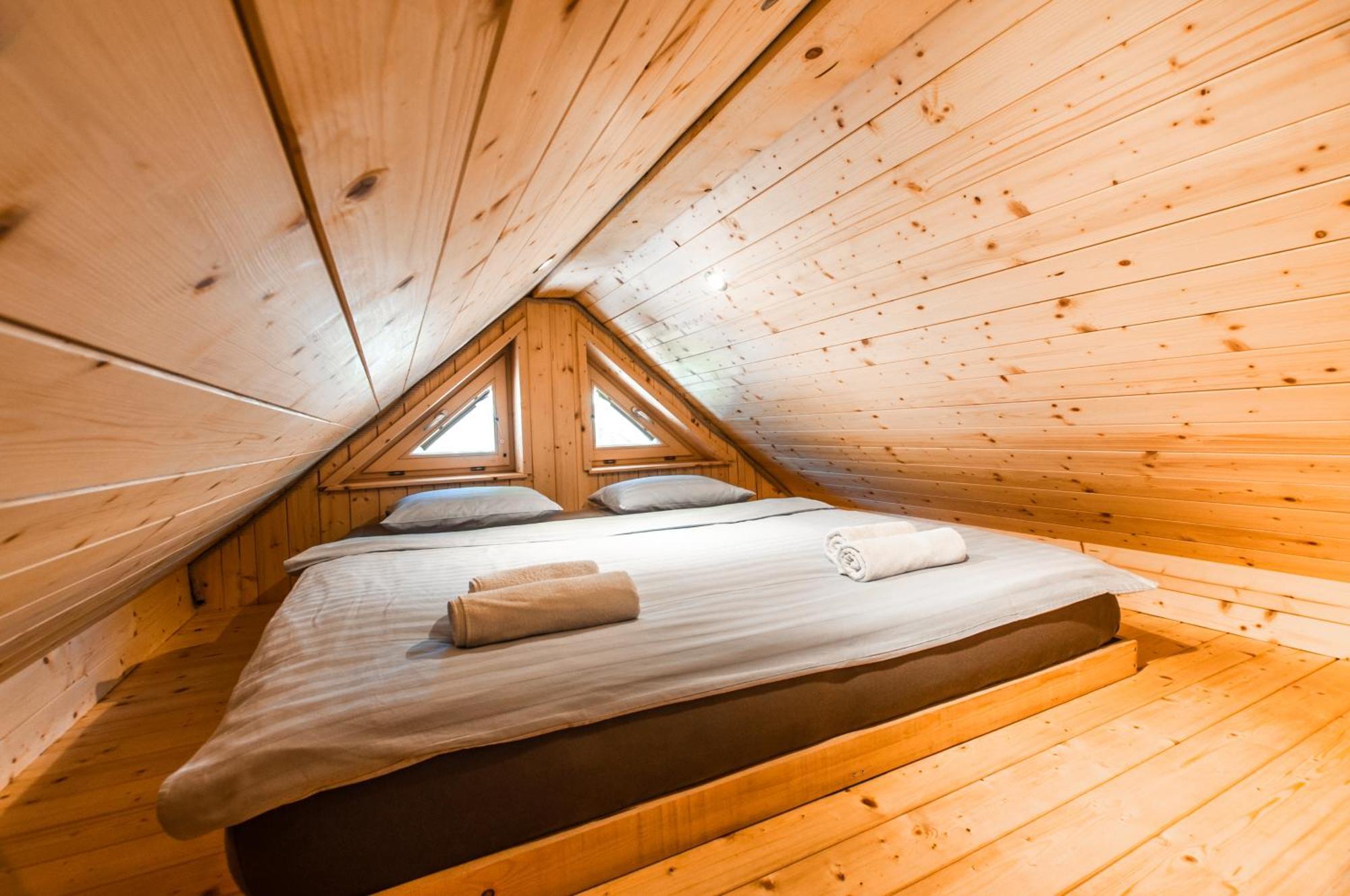 Log House Natura Radovljica Exterior photo